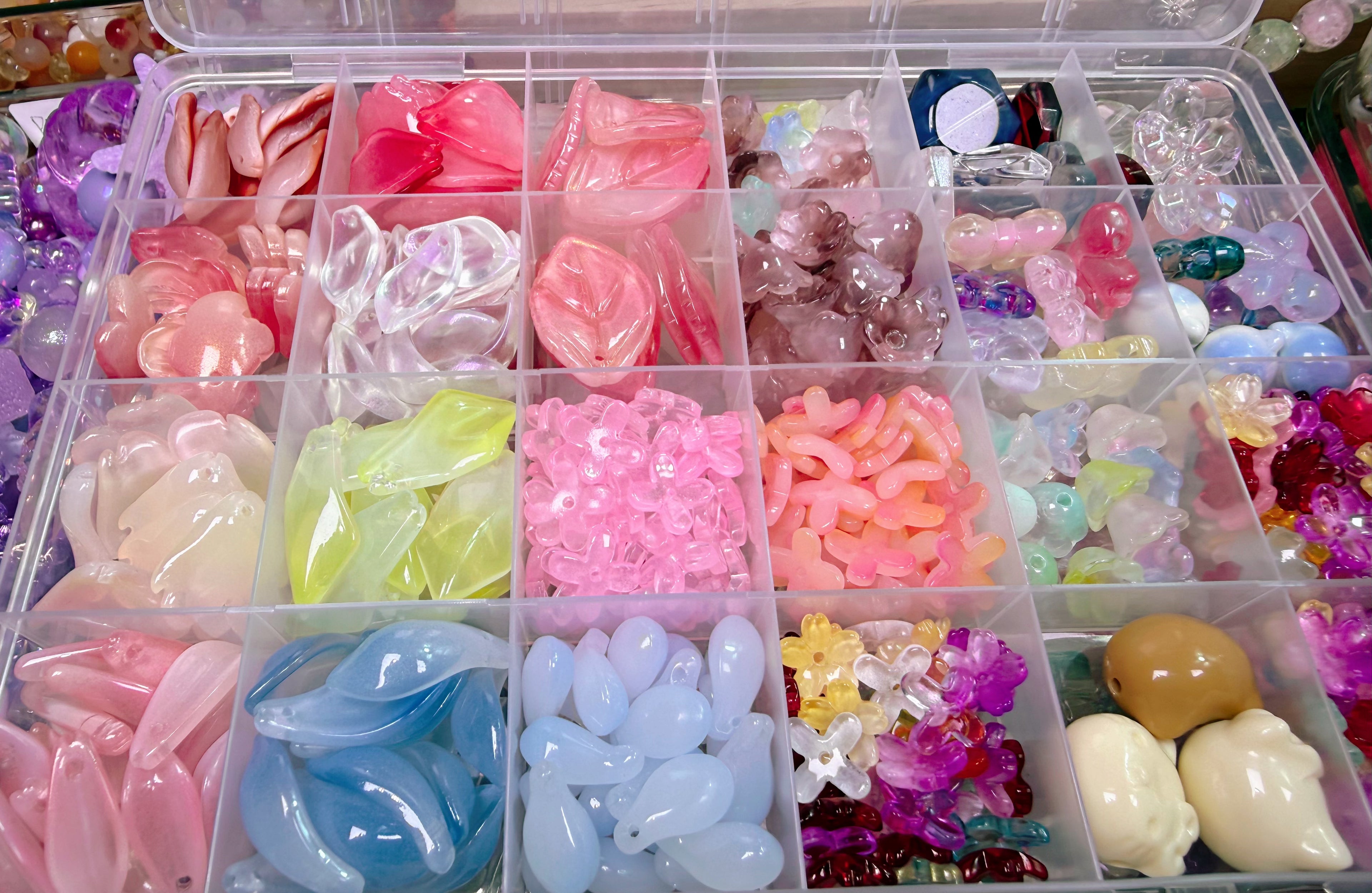 Beautiful and diverse glass petals--kikishop